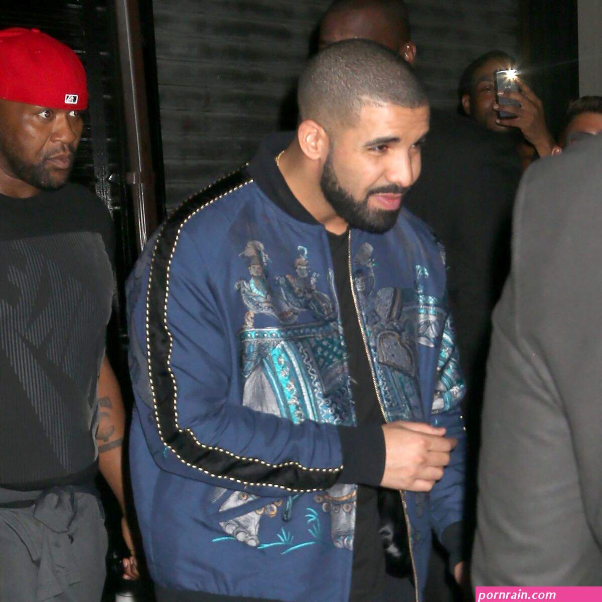 offset gets caught leaving drakes afterparty with a mystery woman