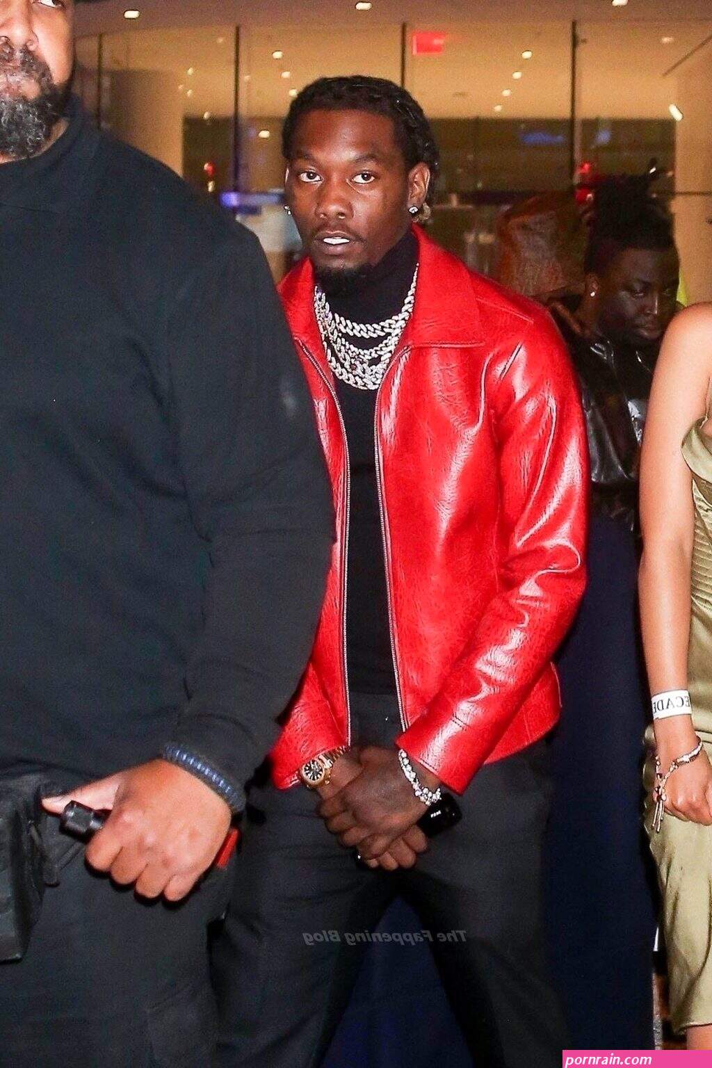 offset gets caught leaving drakes afterparty with a mystery woman