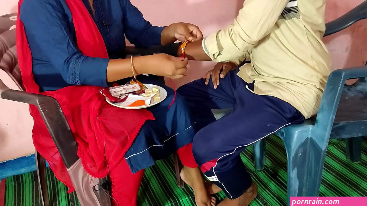 द स आ ट ह ट big boob moms