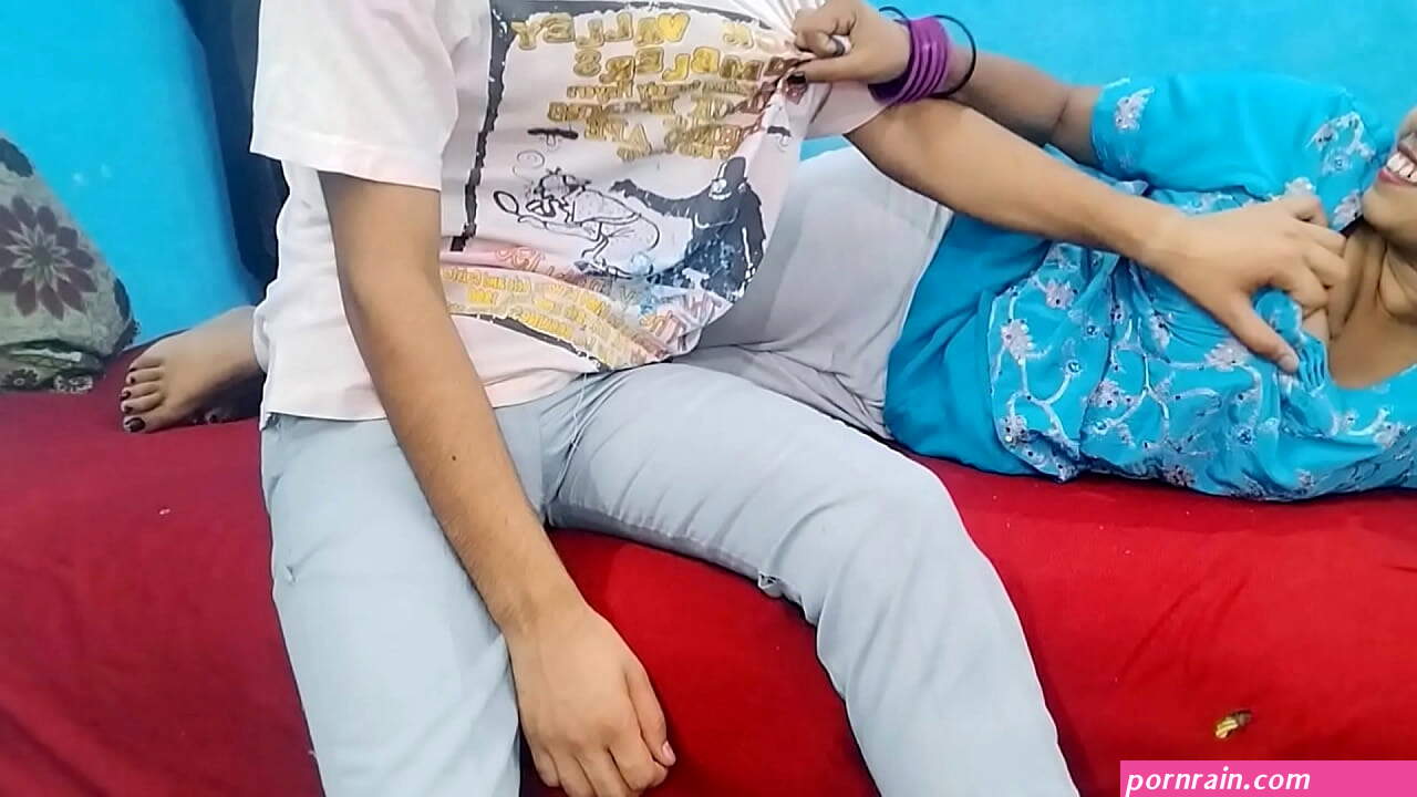 द स आ ट ह ट big boob moms