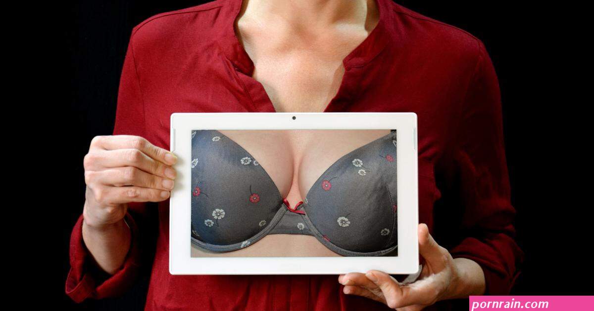 द स आ ट ह ट big boob moms