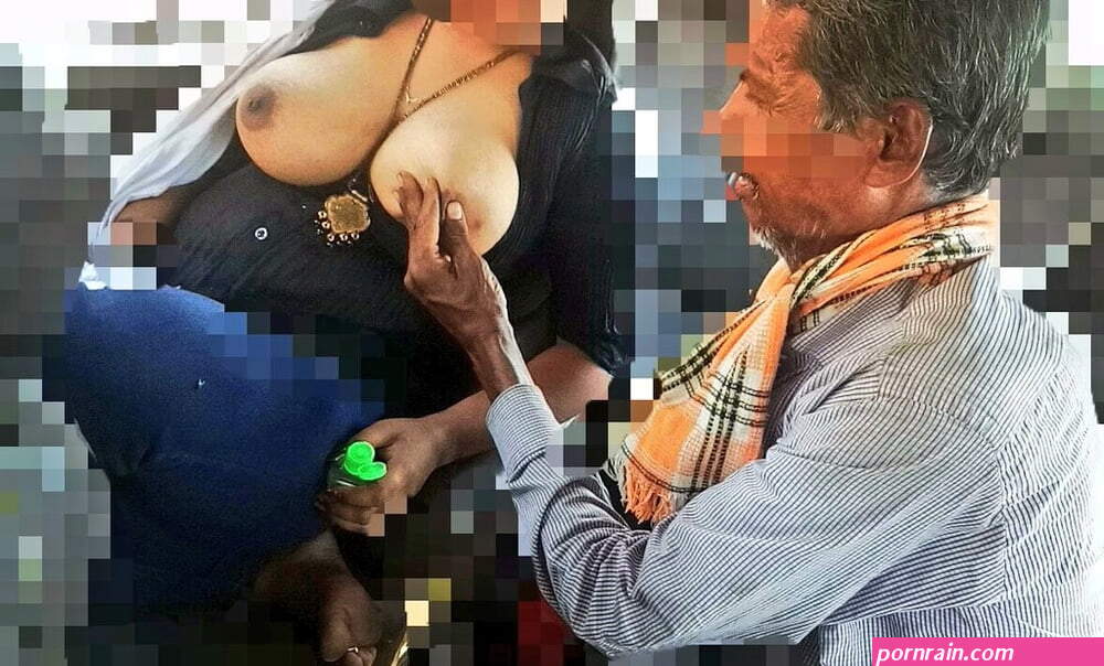 flash boob