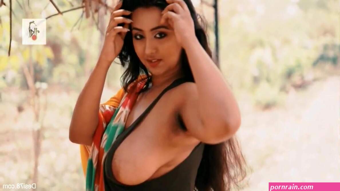porn tits saree photo