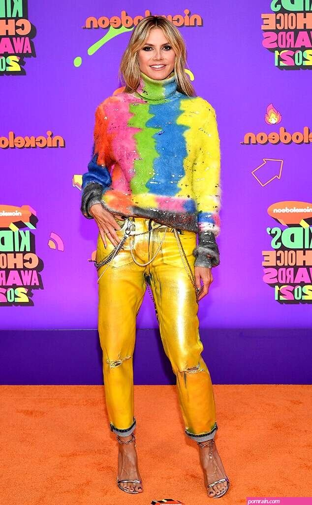 heidi klum looks hot at the 2021 mtv movie tv awards