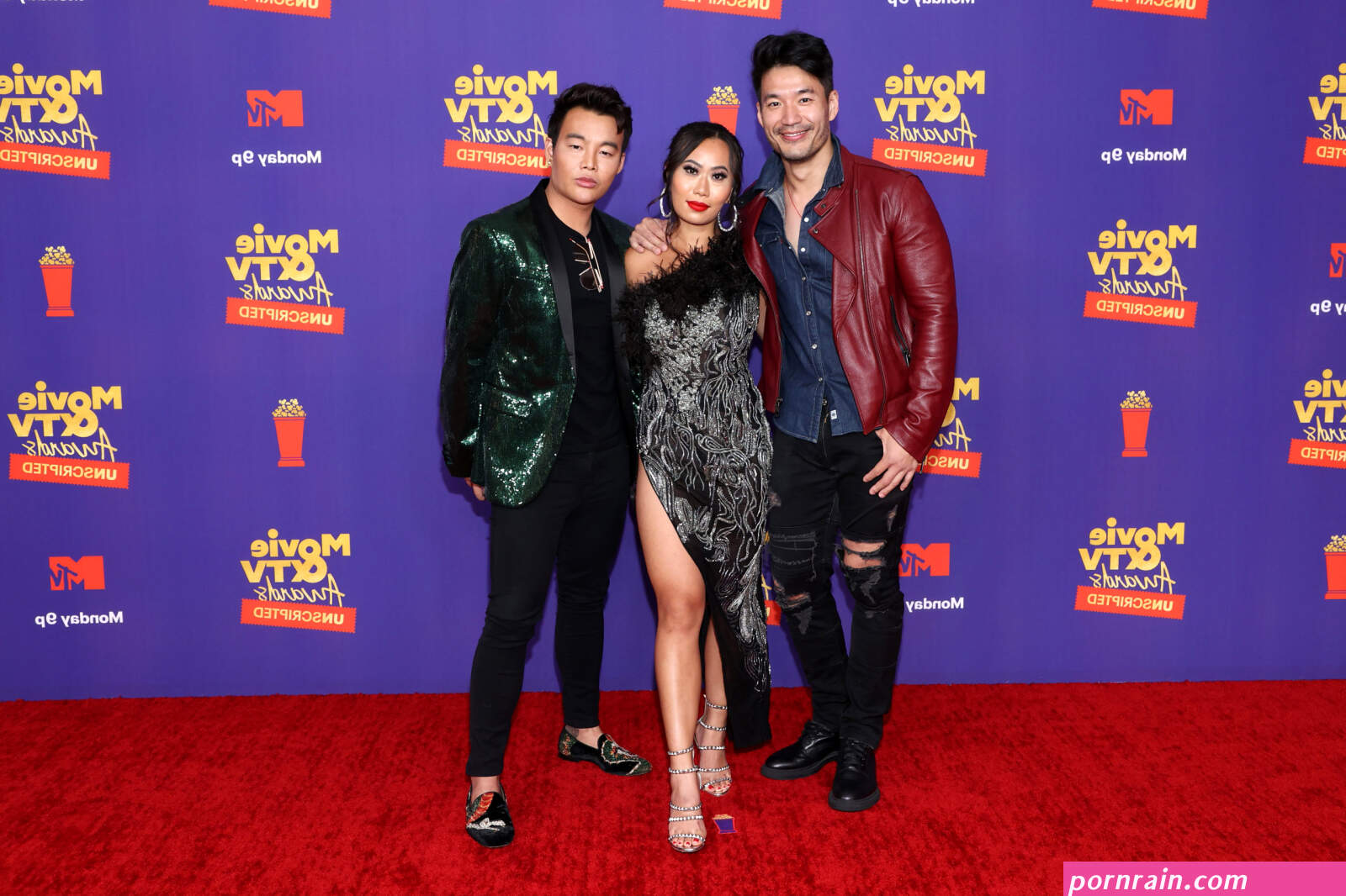 heidi klum looks hot at the 2021 mtv movie tv awards