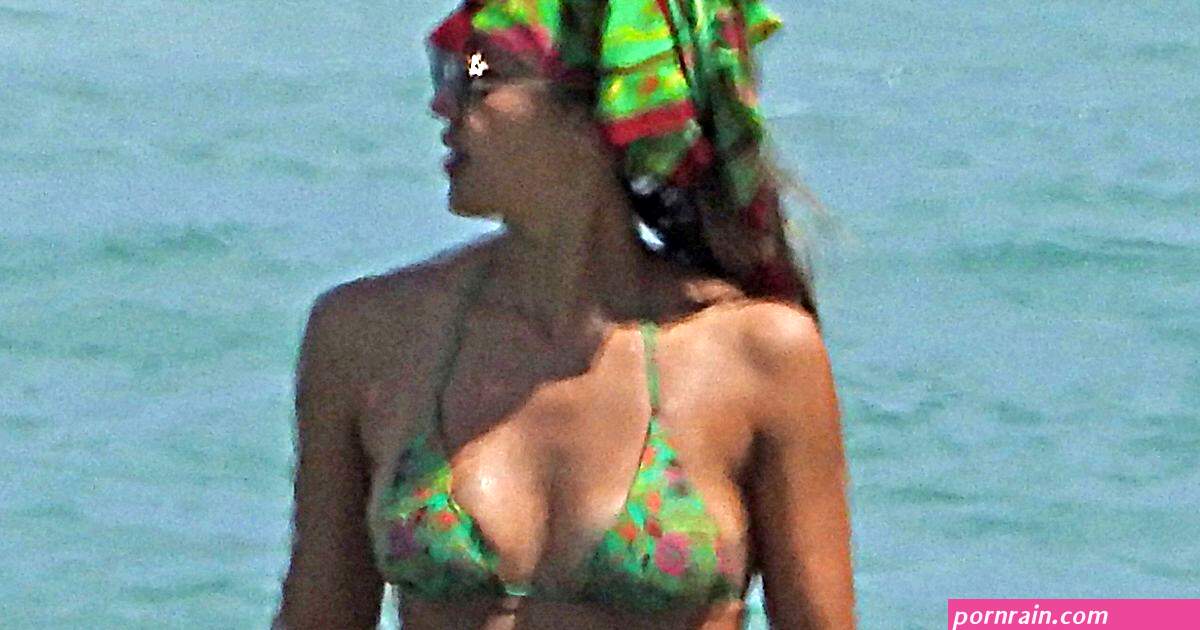 jessica alba soaks up the sun in miami with her husband cash warren