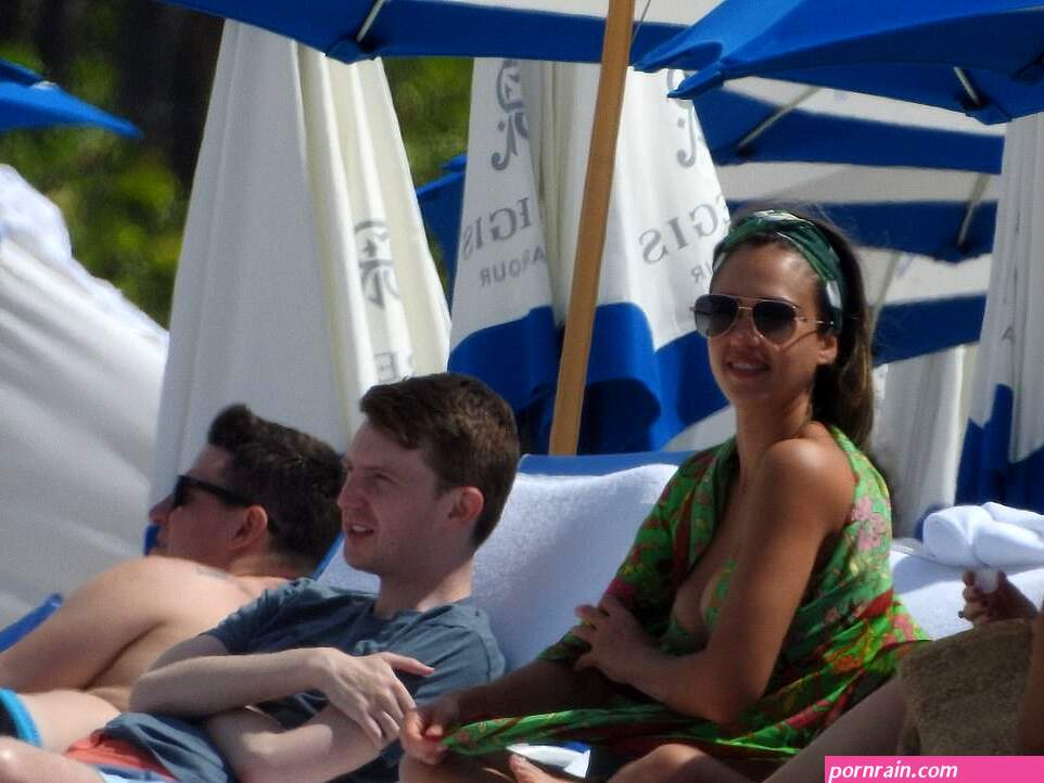 jessica alba soaks up the sun in miami with her husband cash warren