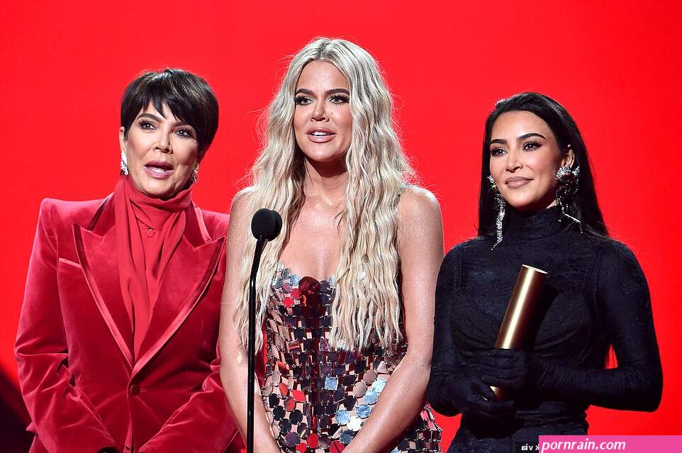 kim kardashian khloe kardashian had all eyes on them as they strutted into craigs