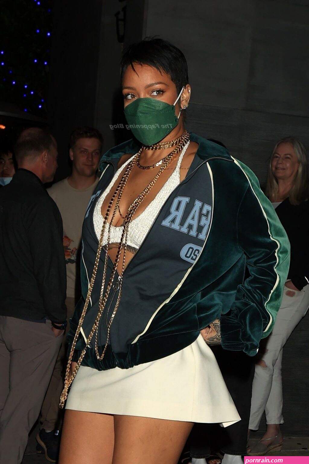 leggy rihanna brings her nostalgic style to dinner as she rocks a bold pixie cut