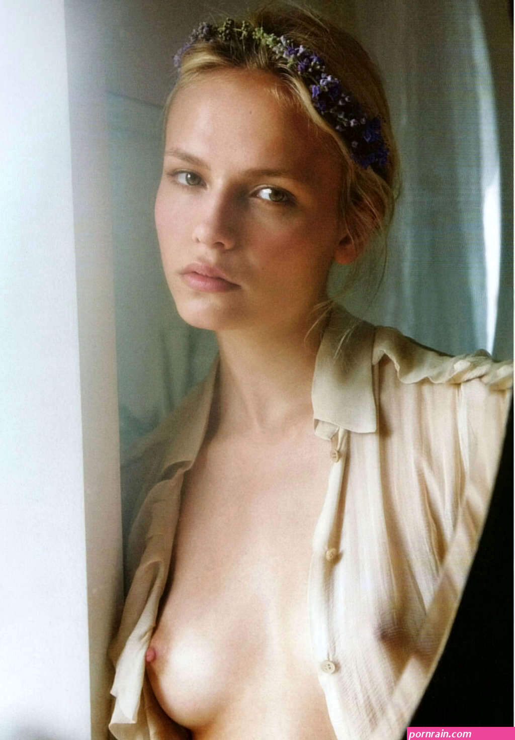 natasha poly nude sexy
