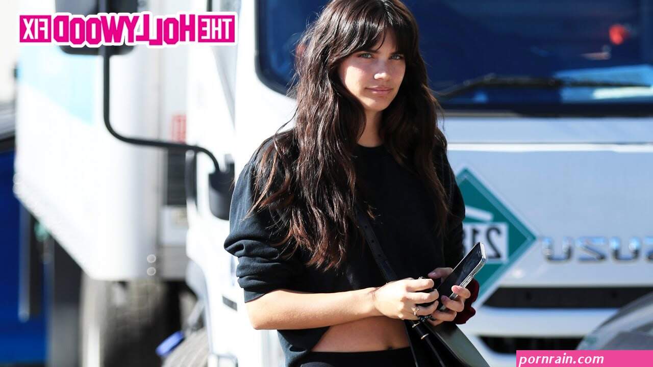 sara sampaio shows off her toned physique attending a pilates class