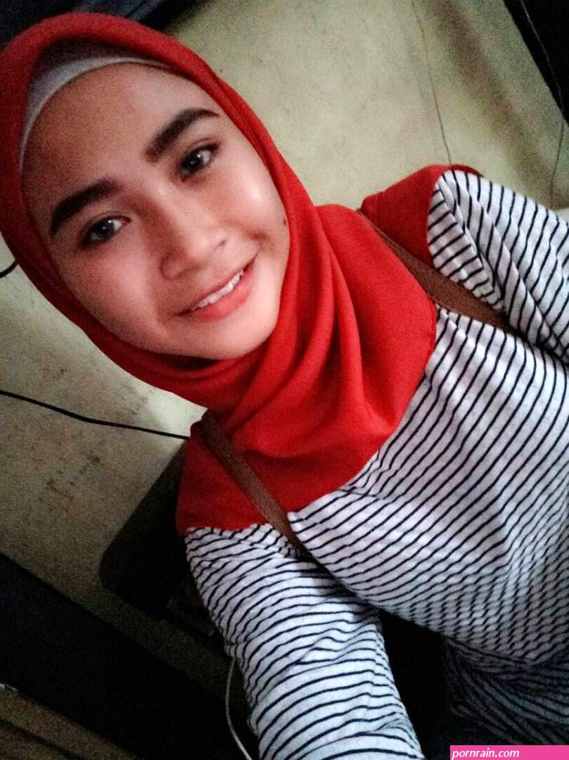 hijab semok becek