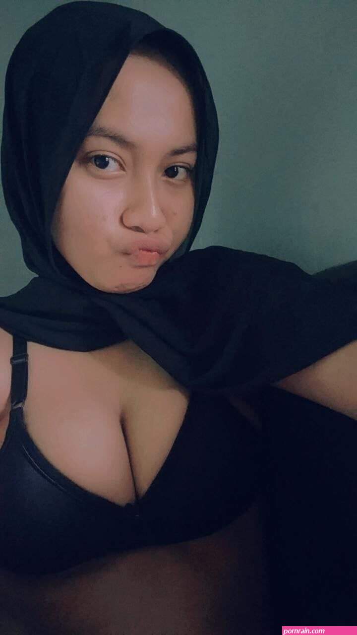 jilbab montok bahenol