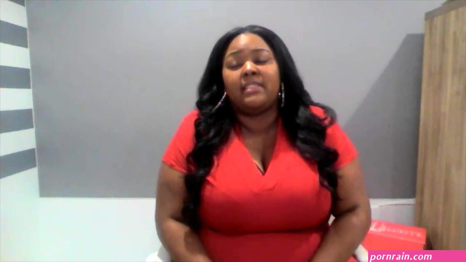 wrld black old mom very fat vagin