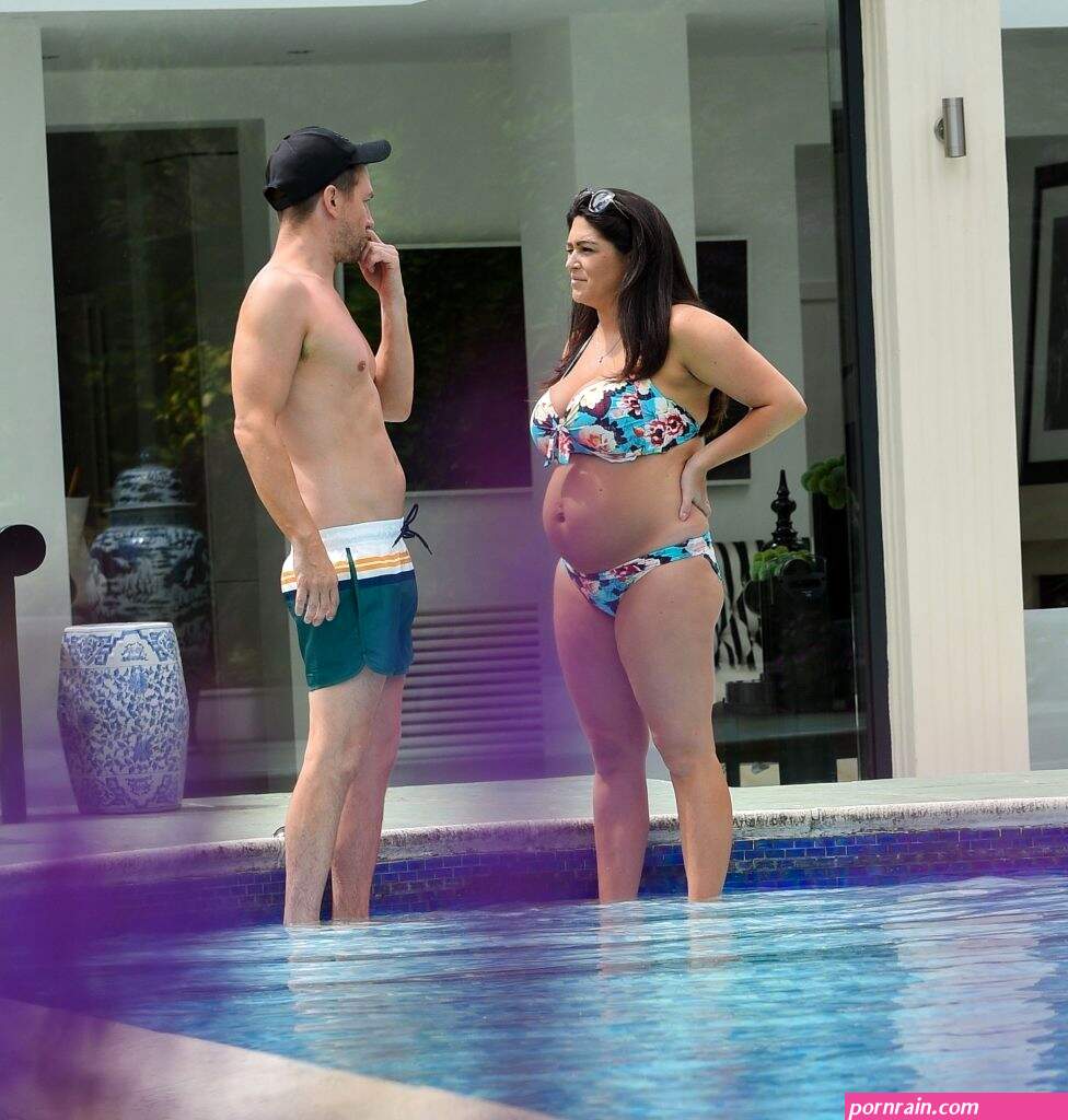 casey batchelor areola peek