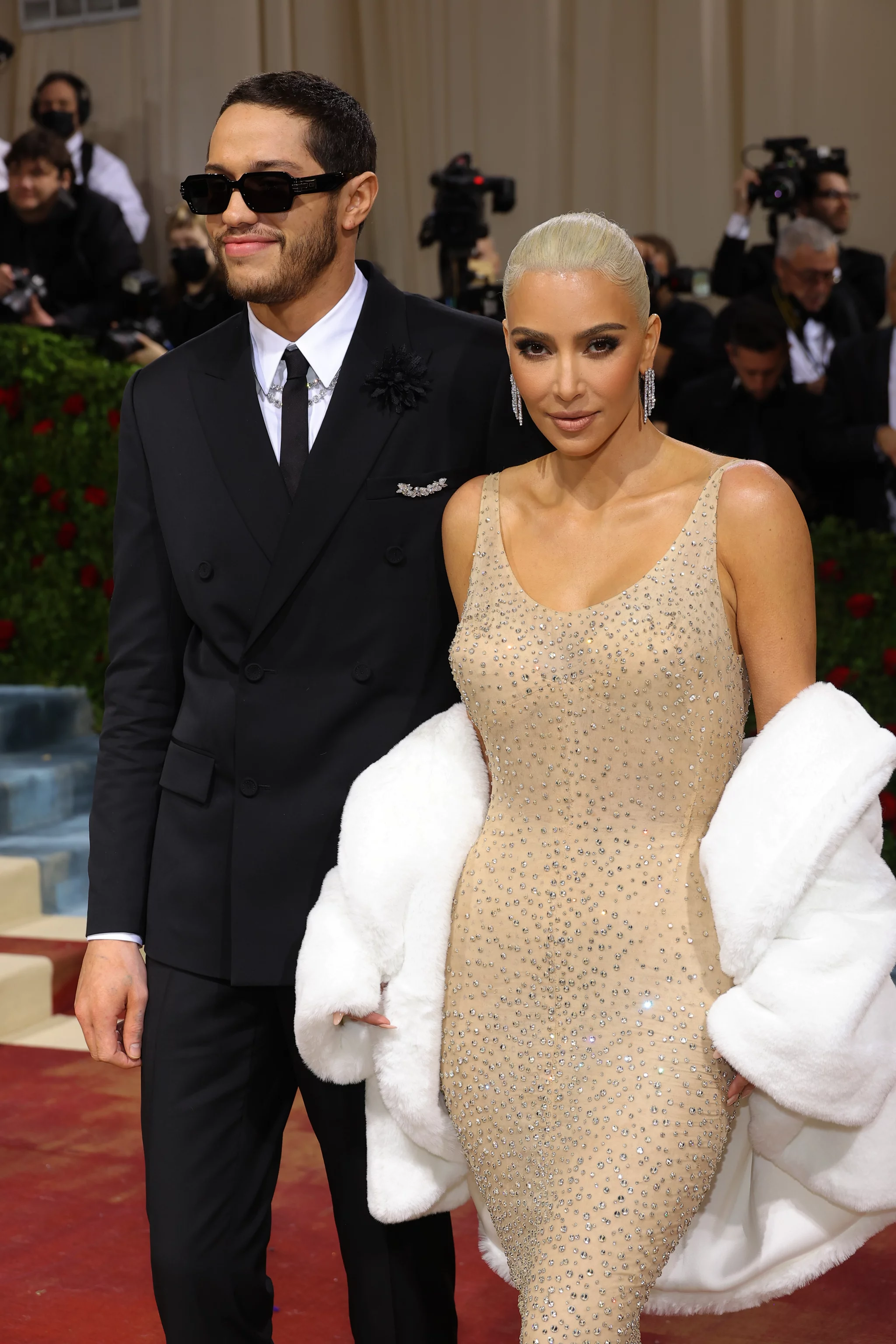 kim kardashian without bra
