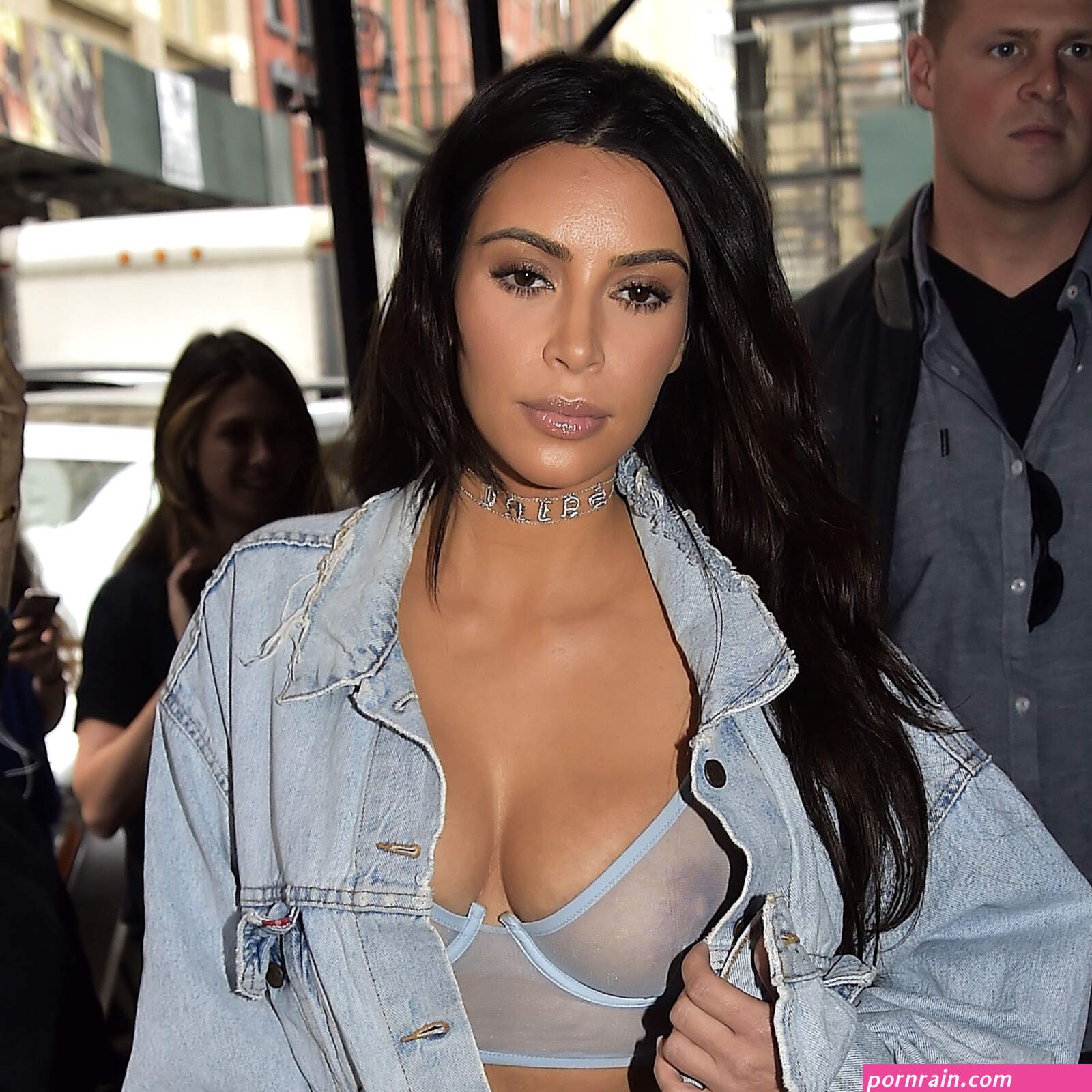 kim kardashian without bra