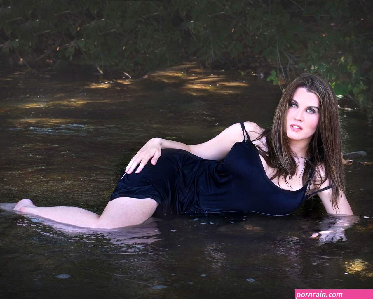 jennifer brennan hot photo