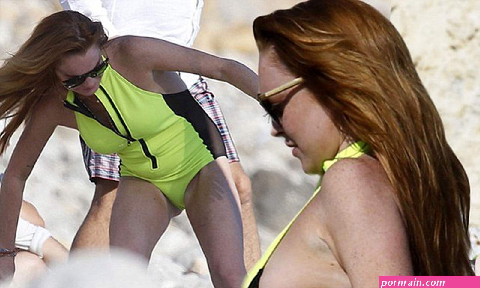 lindsey lohan boobs