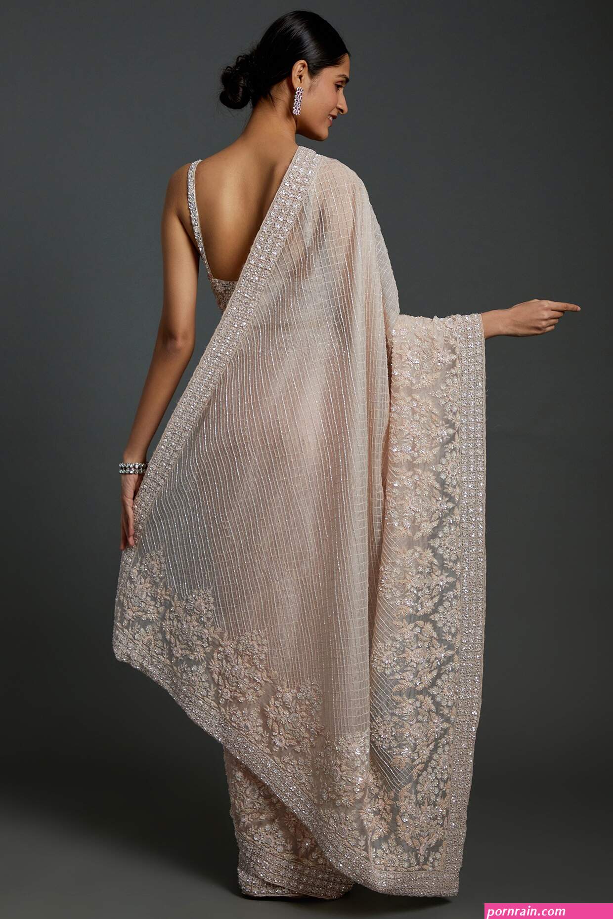 saree up nude pics