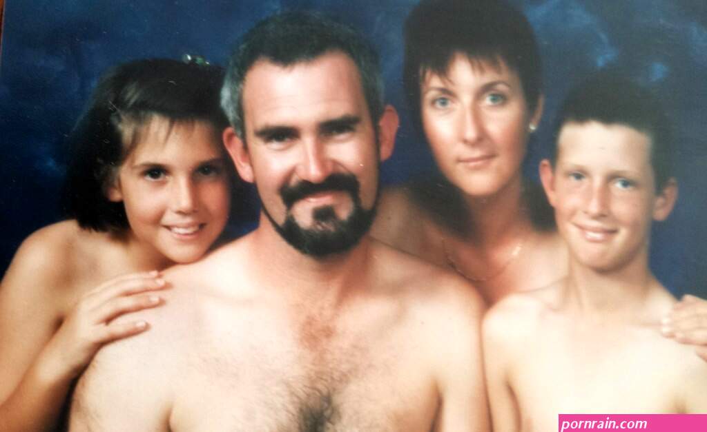 naked family