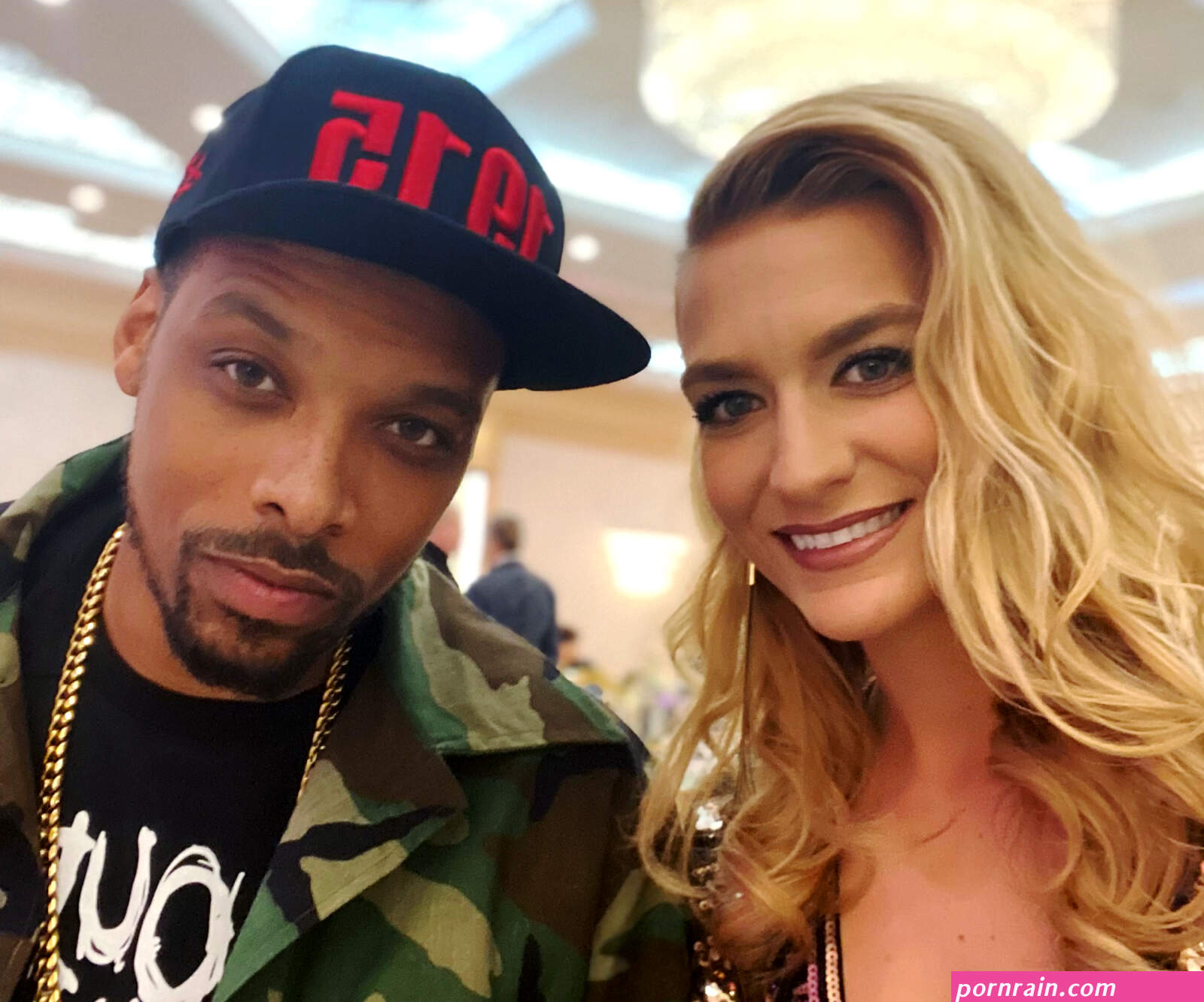 steelo brim wife