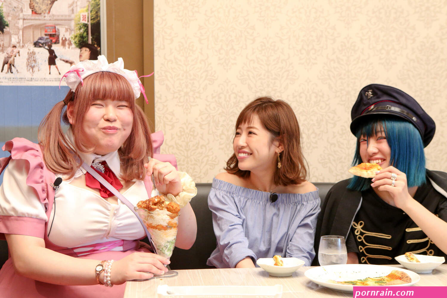 chubby girl cafe tokyo