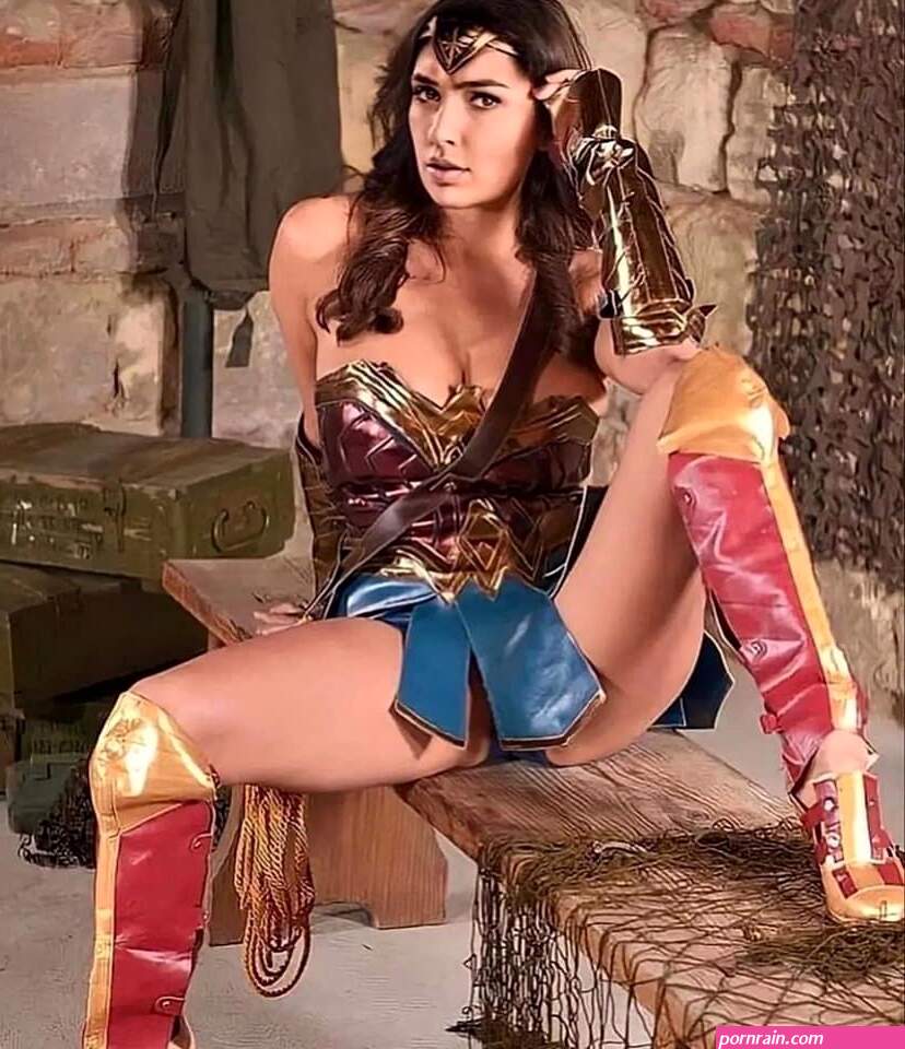 gal gadot sexy