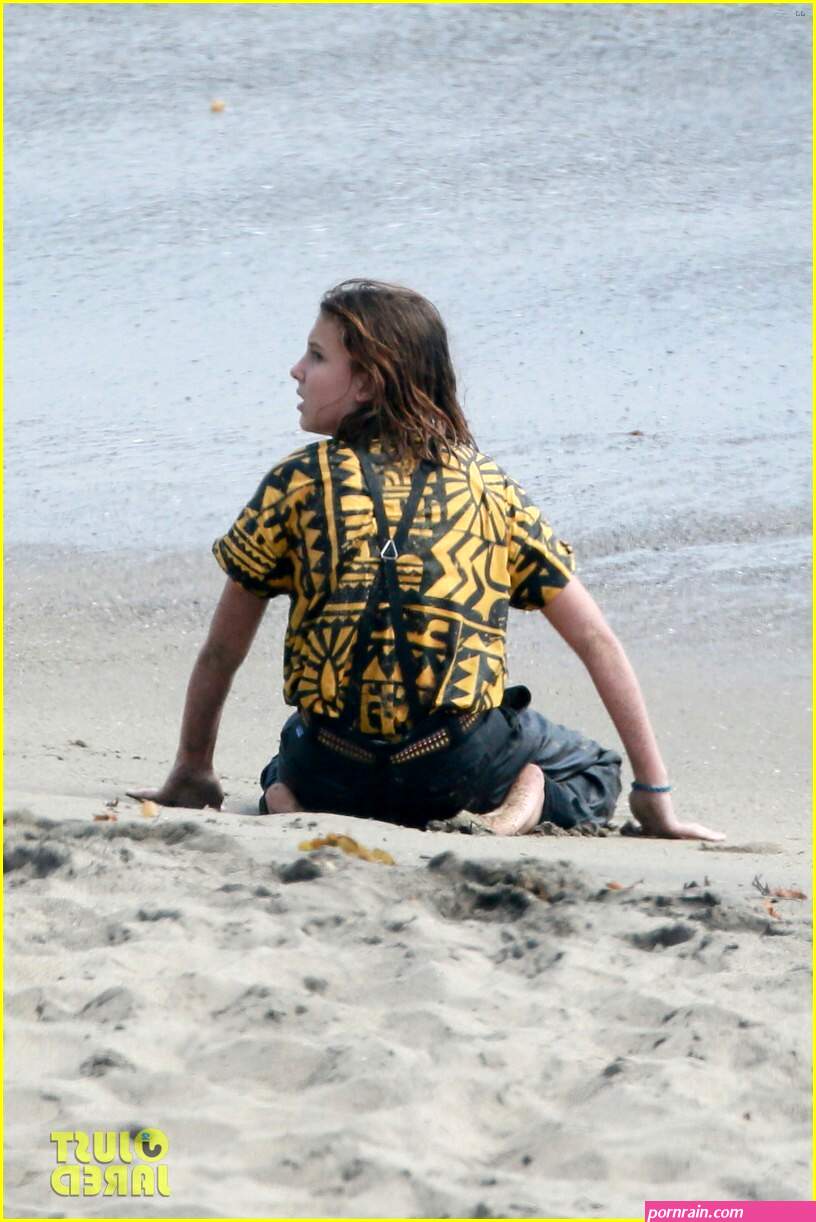 millie bobby brown feet