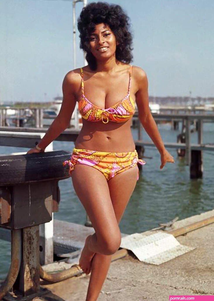 pam grier nude