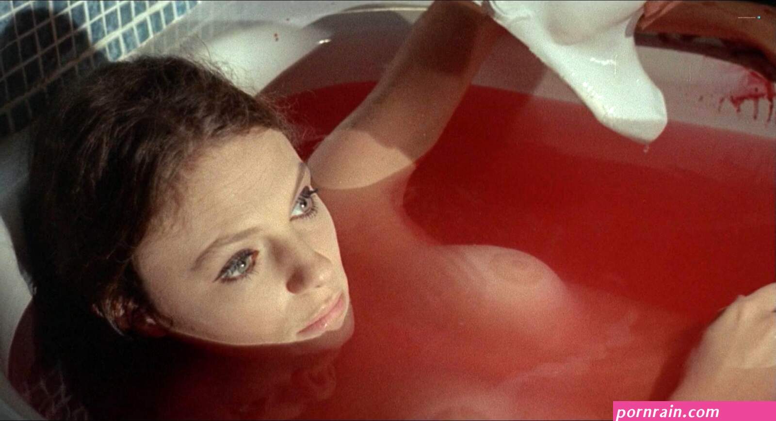 jacqueline bisset nude
