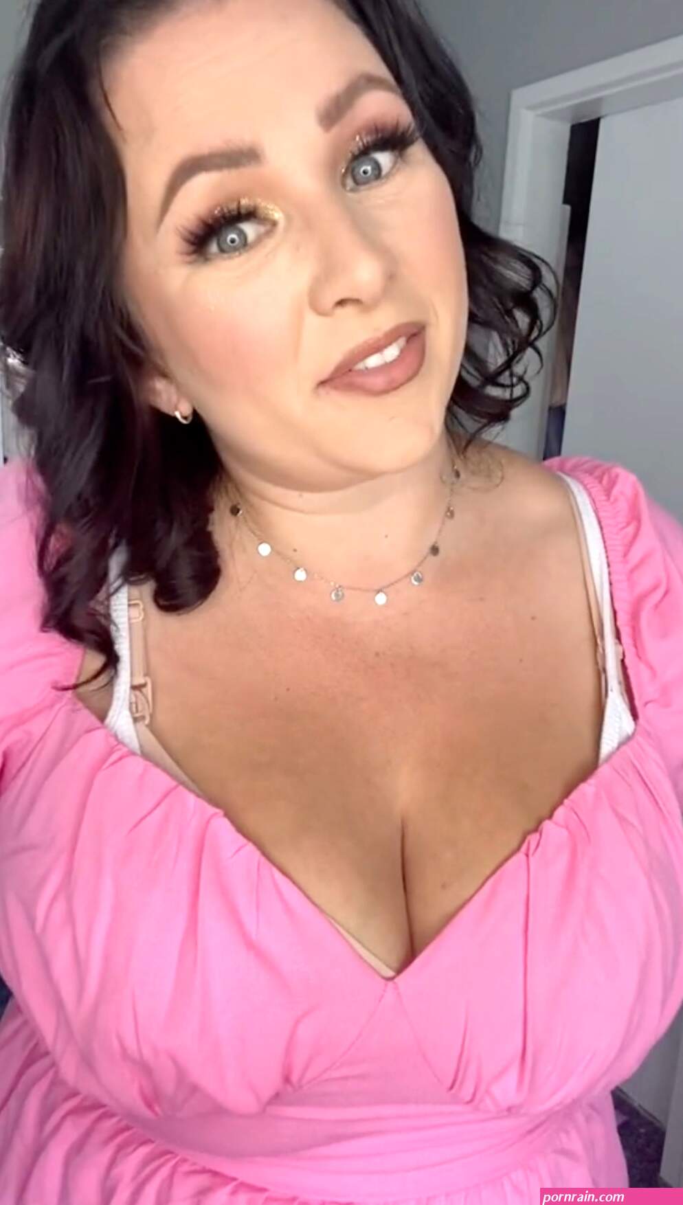 tits mommy
