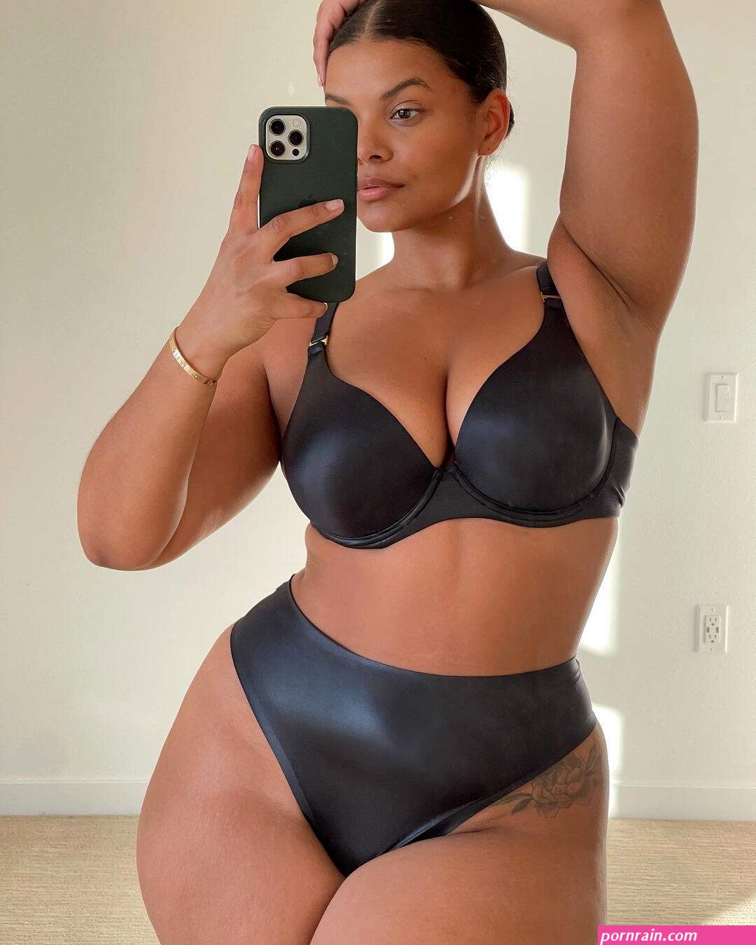 enony big tits