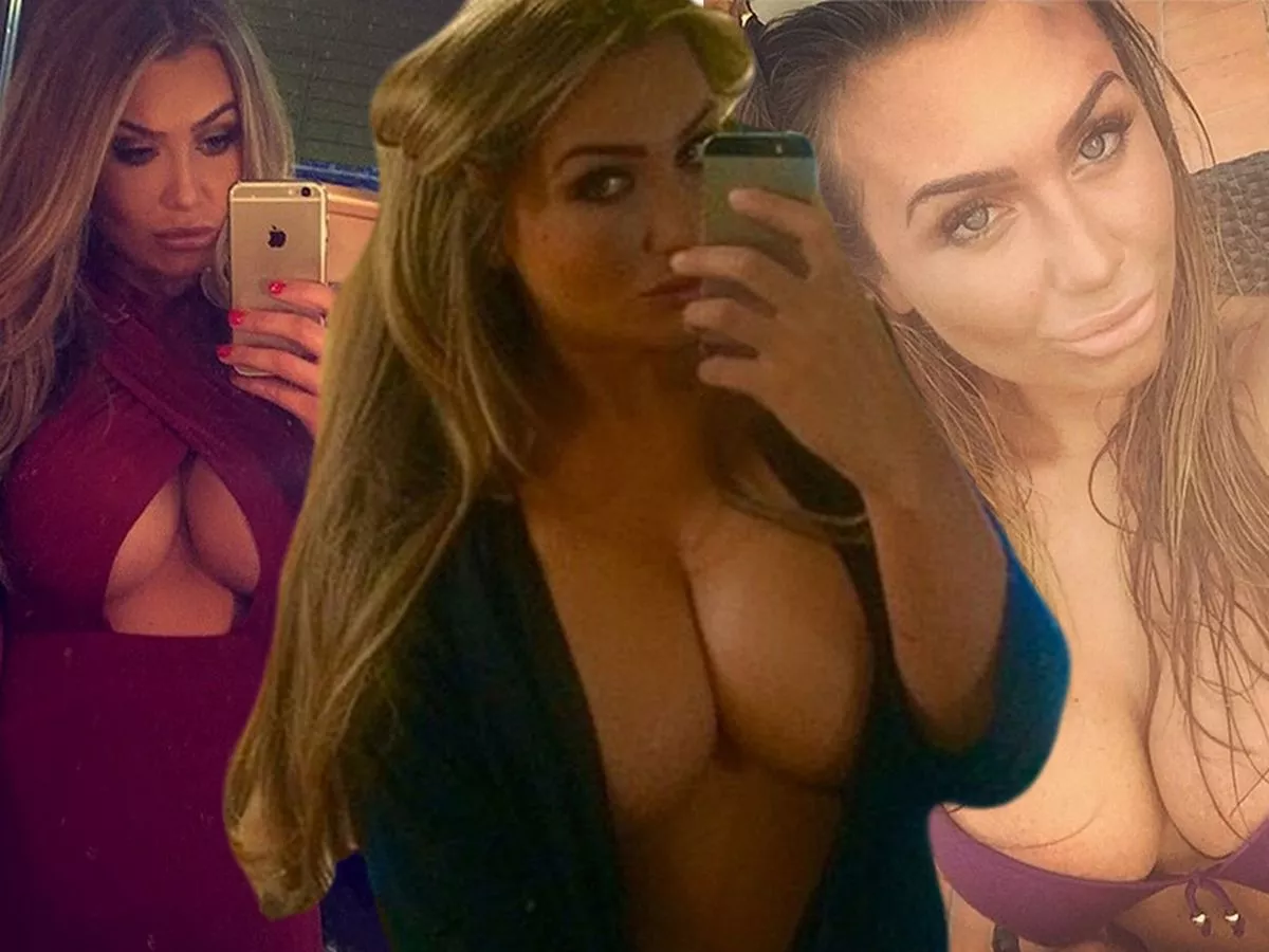 selfie boobs