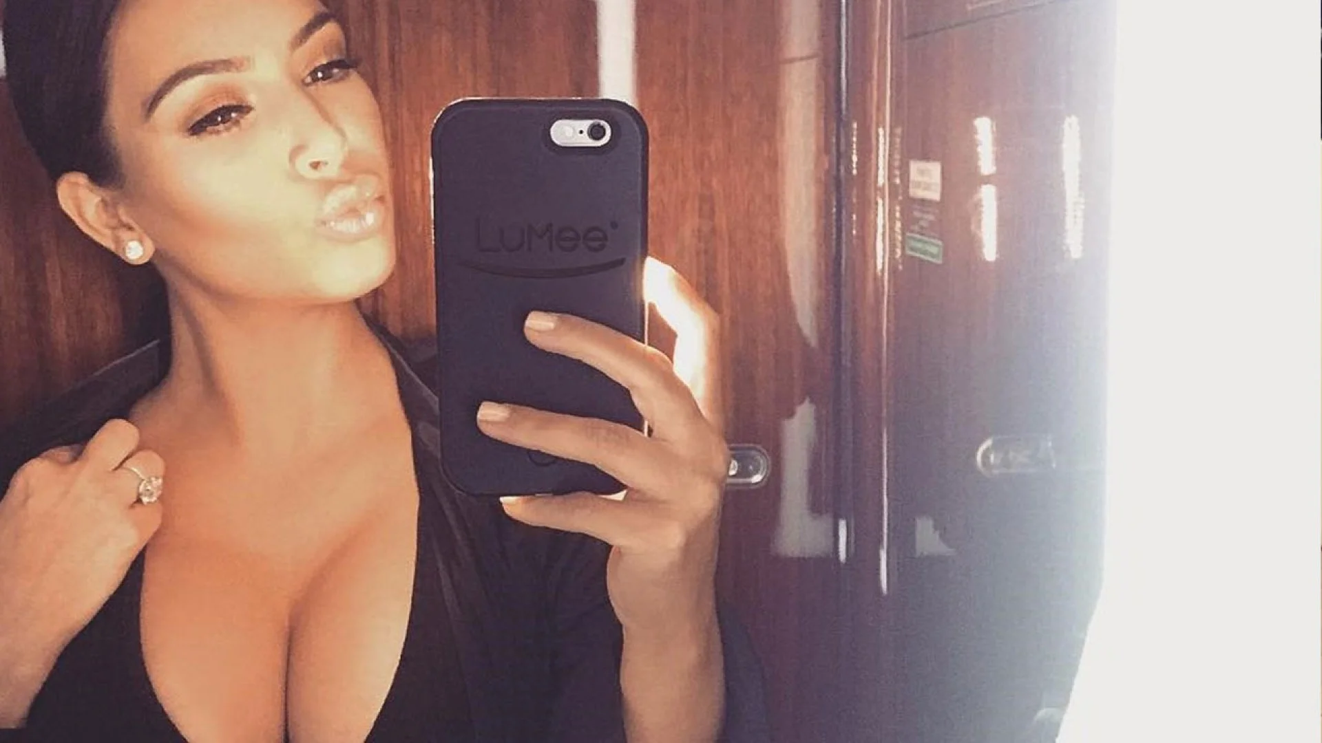 selfie boobs
