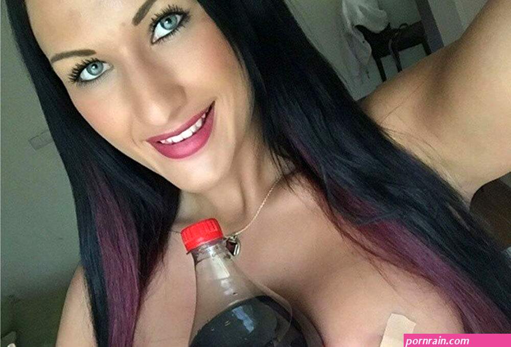 selfie boobs