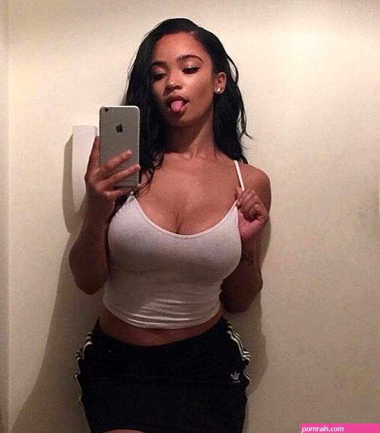 selfie boobs