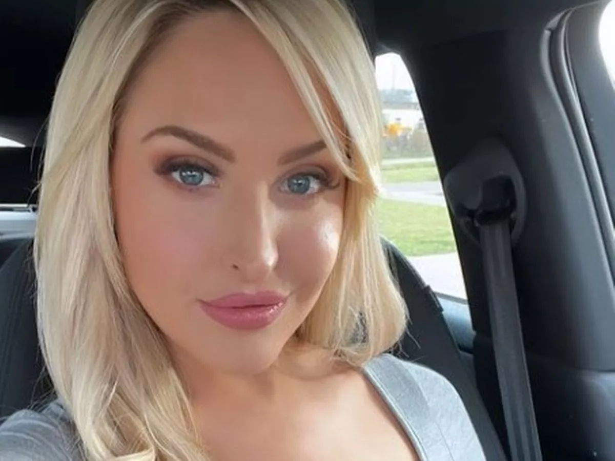 selfie boobs