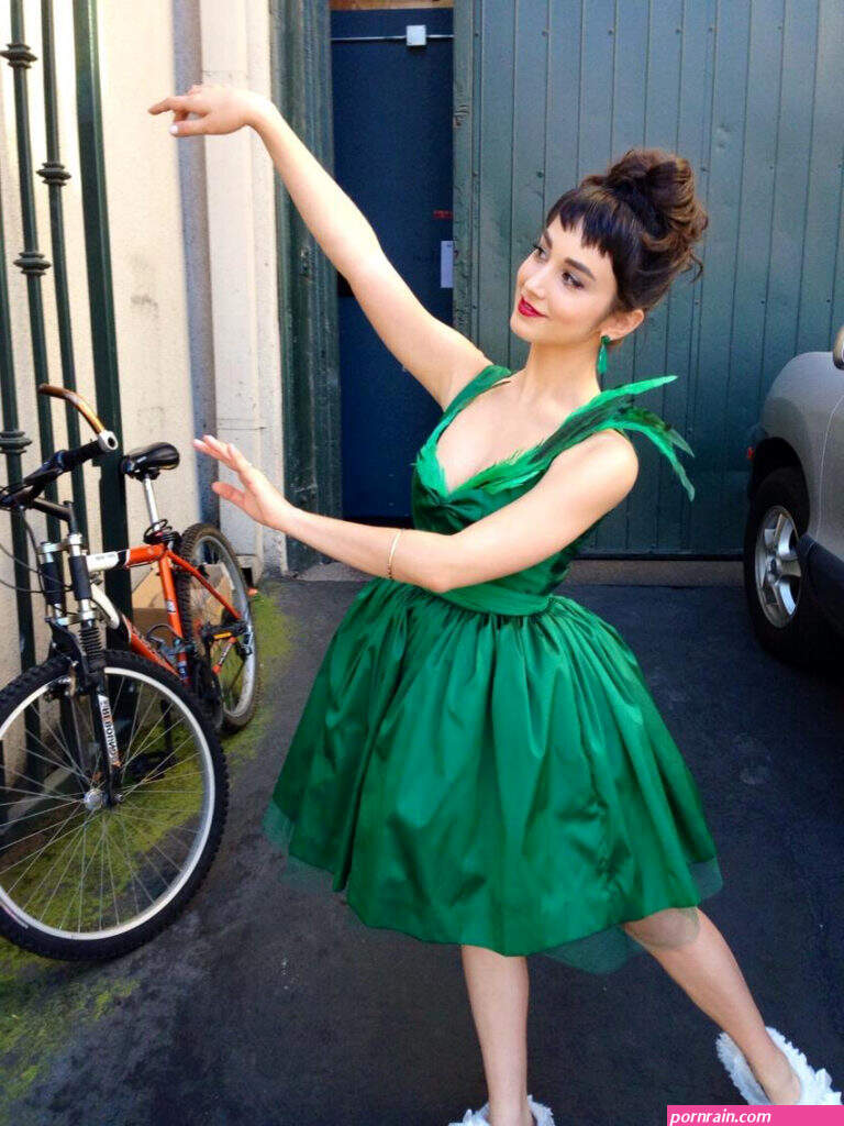 molly ephraim bikini