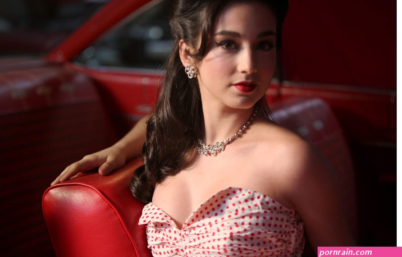 molly ephraim bikini