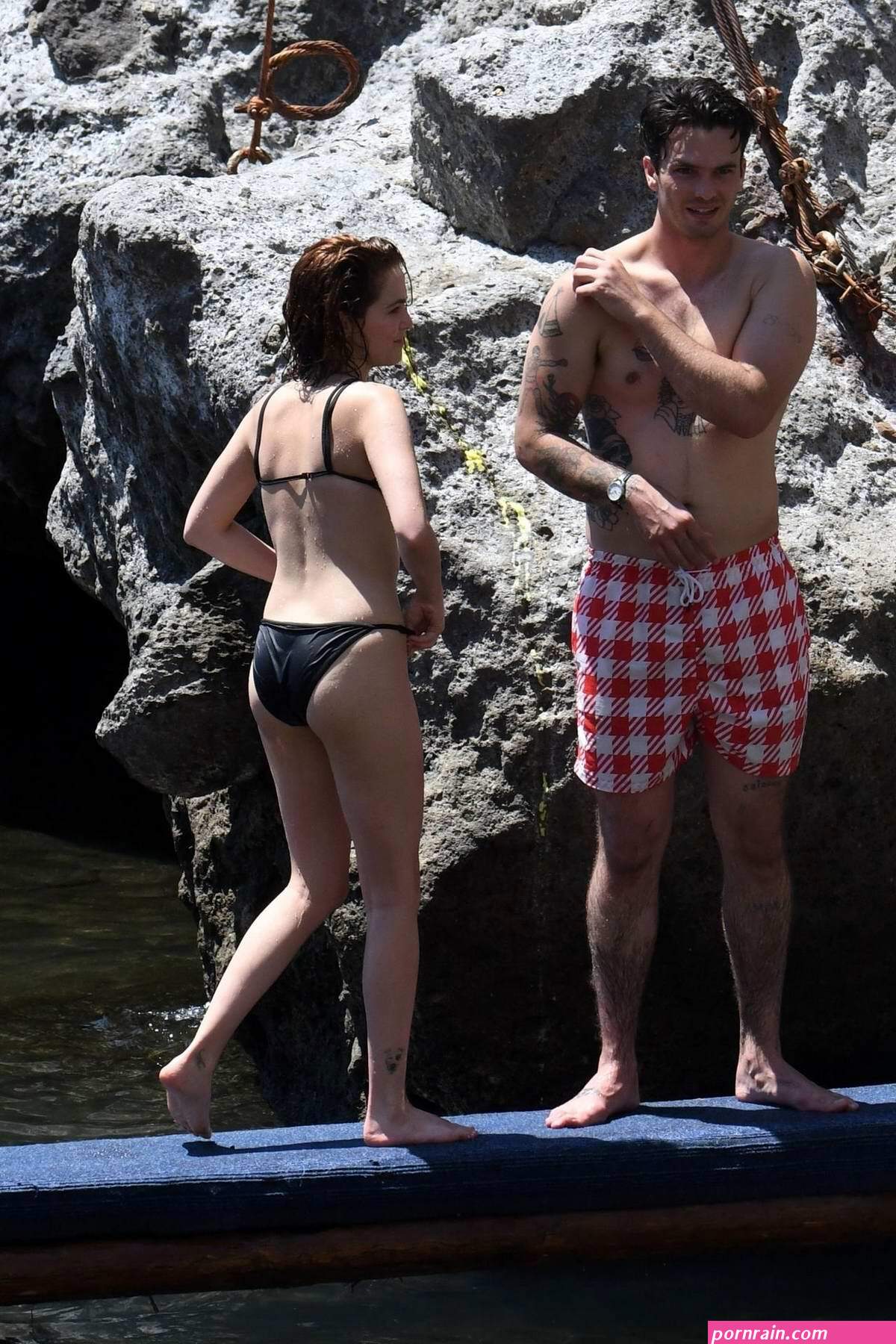 zoey deutch bikini