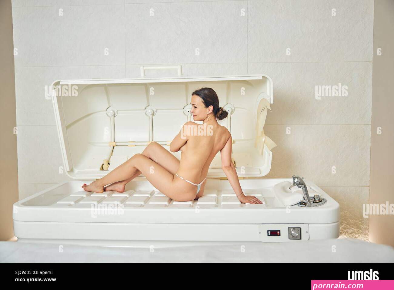 girlfriend without clothes