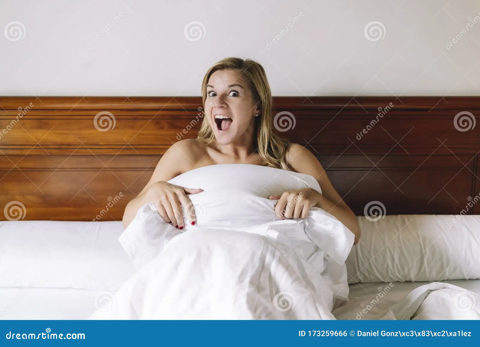 girlfriend without clothes