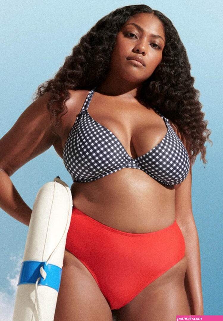 models with big titties