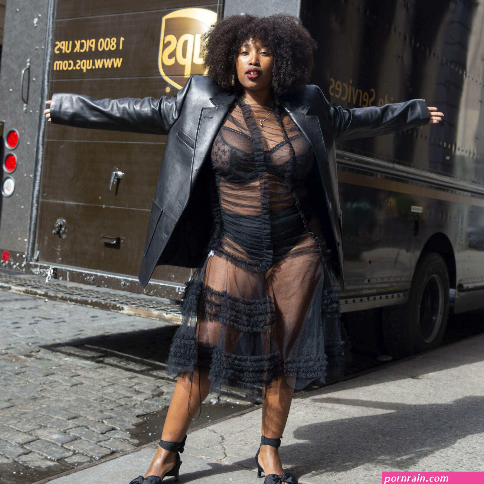 models with big titties
