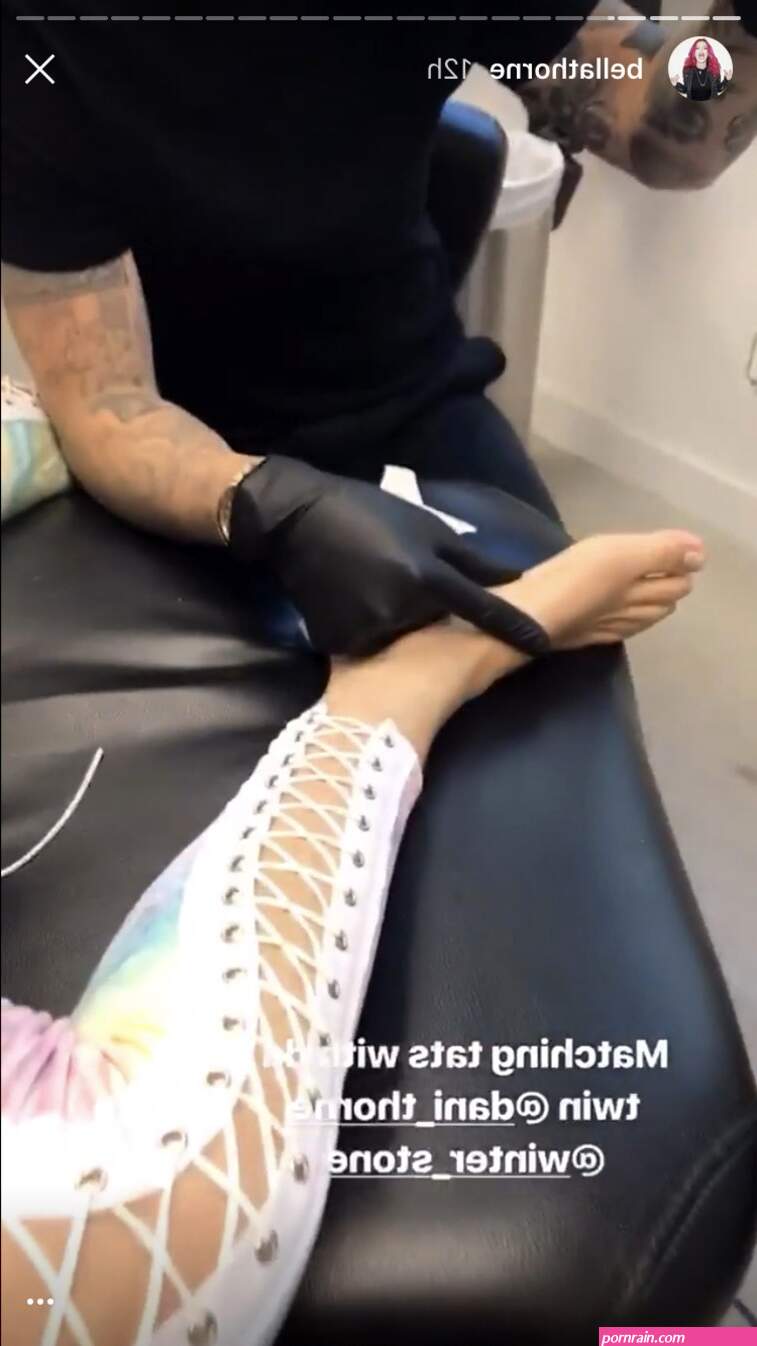 bella poarch feet