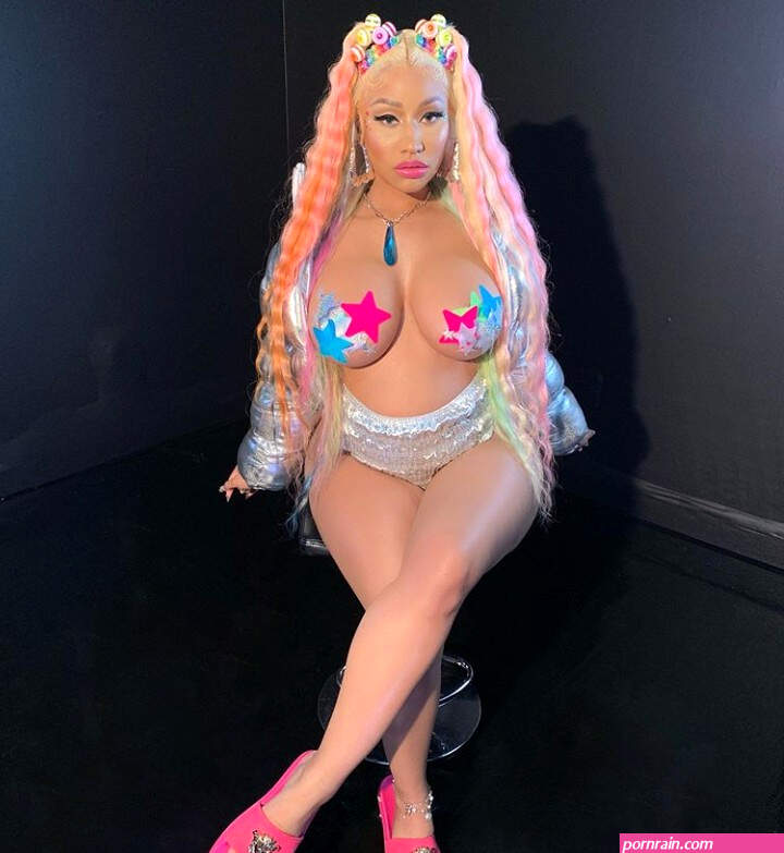 naked niky minaj