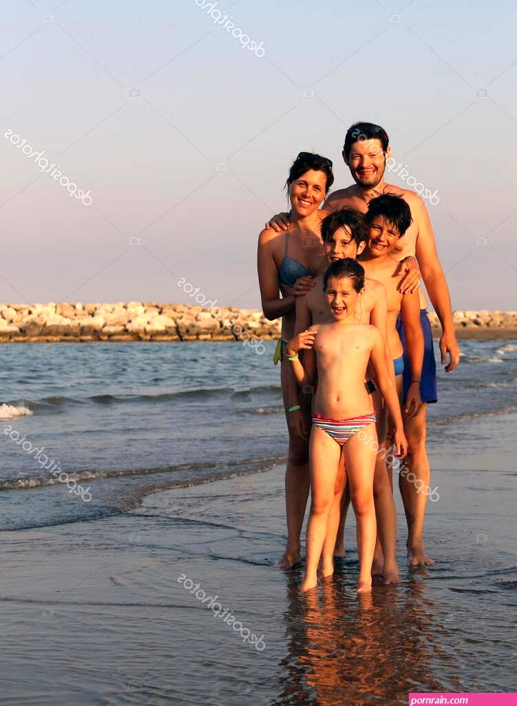 nude families on the beach