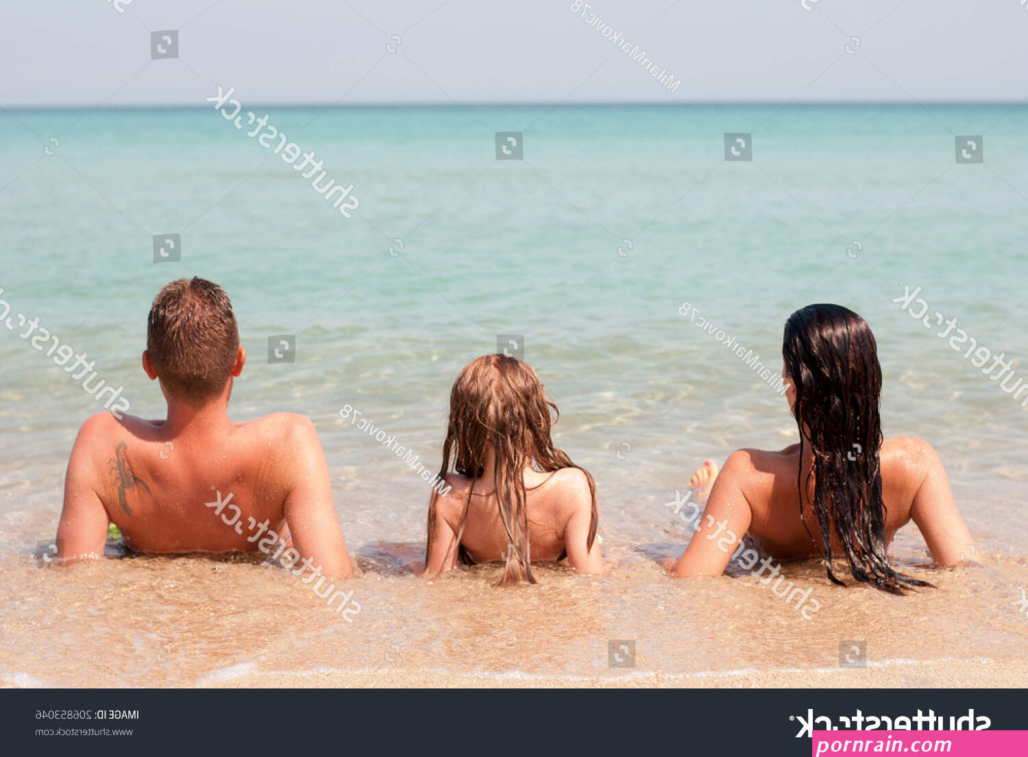 nude families on the beach
