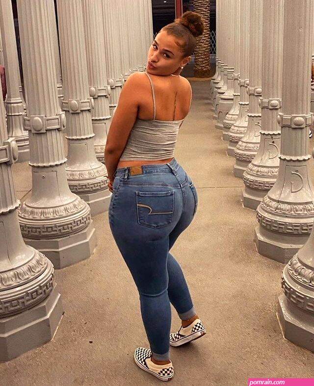 big booty momy